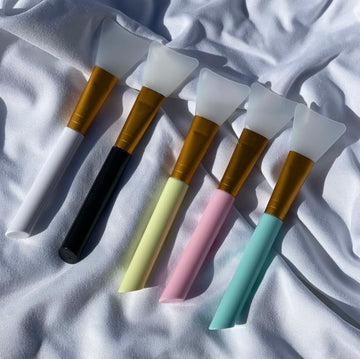Face Mask Applicator